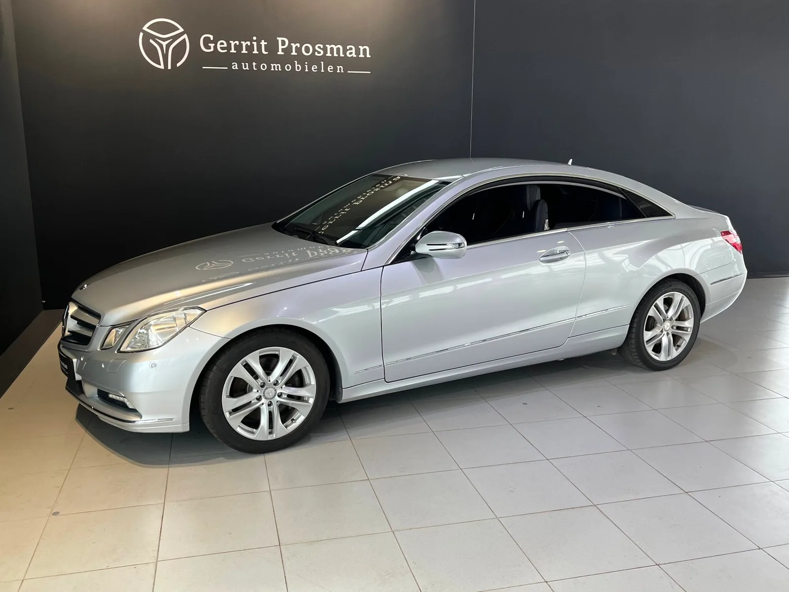 Mercedes-Benz E-Klasse (2009) — foto 1
