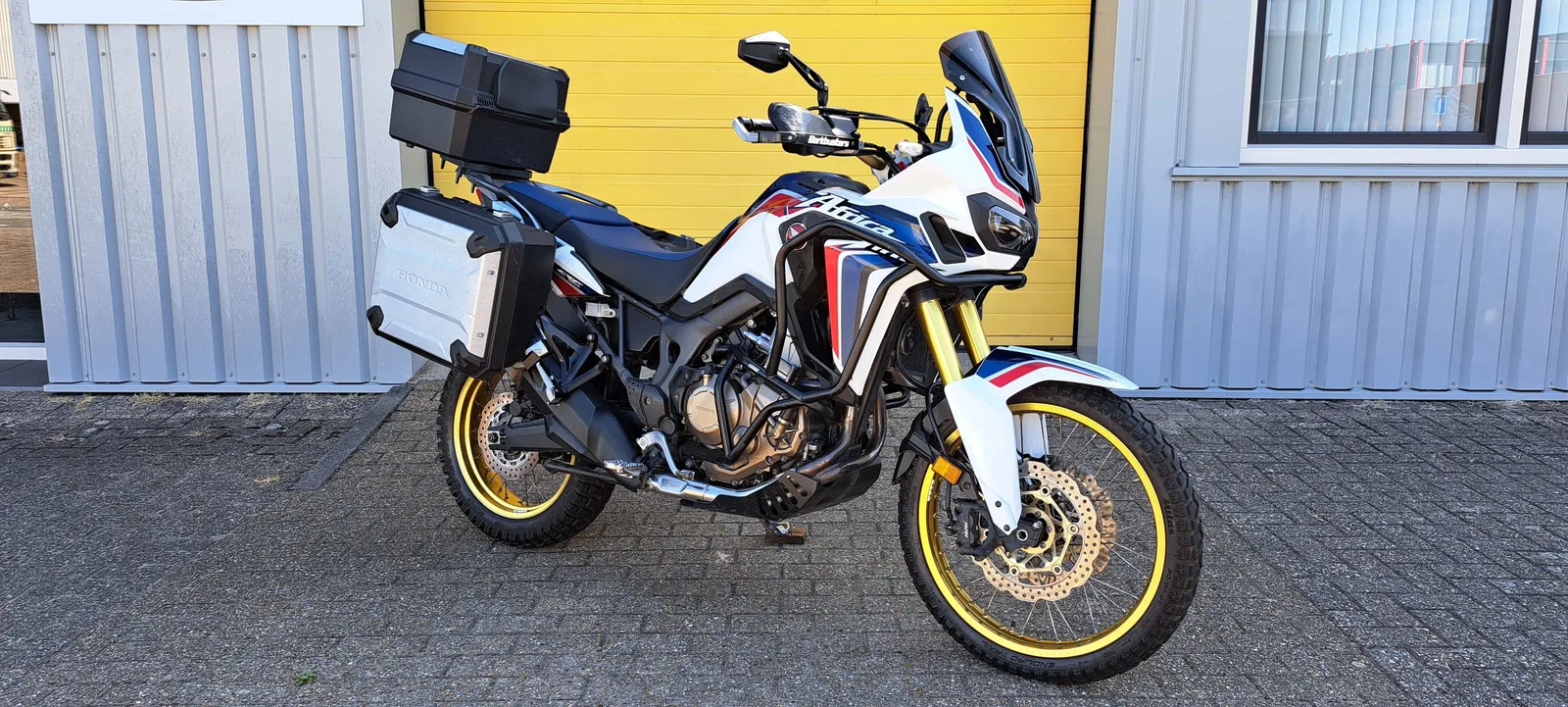 Honda CRF 1000 Africa Twin (2016) — foto 1