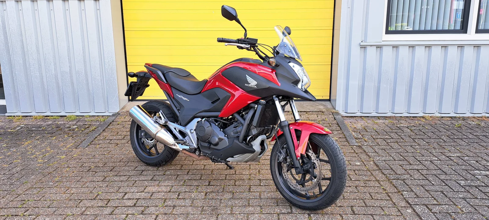 Honda NC 750 XA (2016) — foto 1