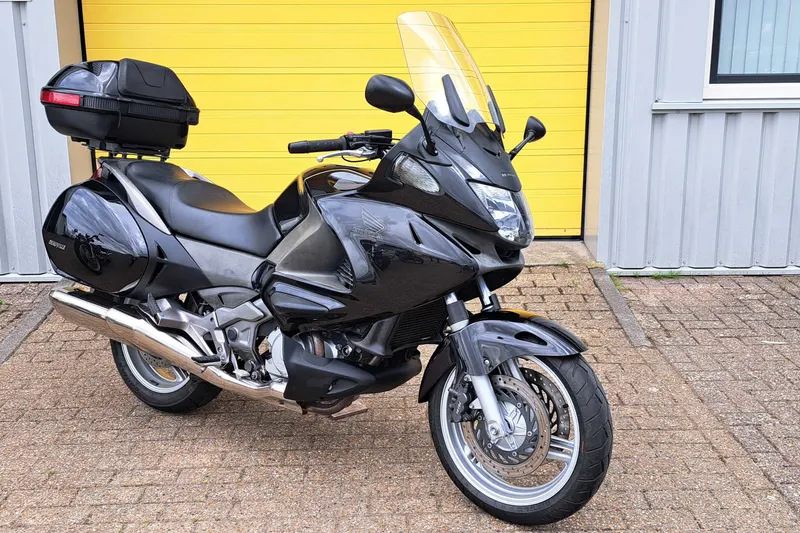 Honda NT 700 V Deauville (2006)
