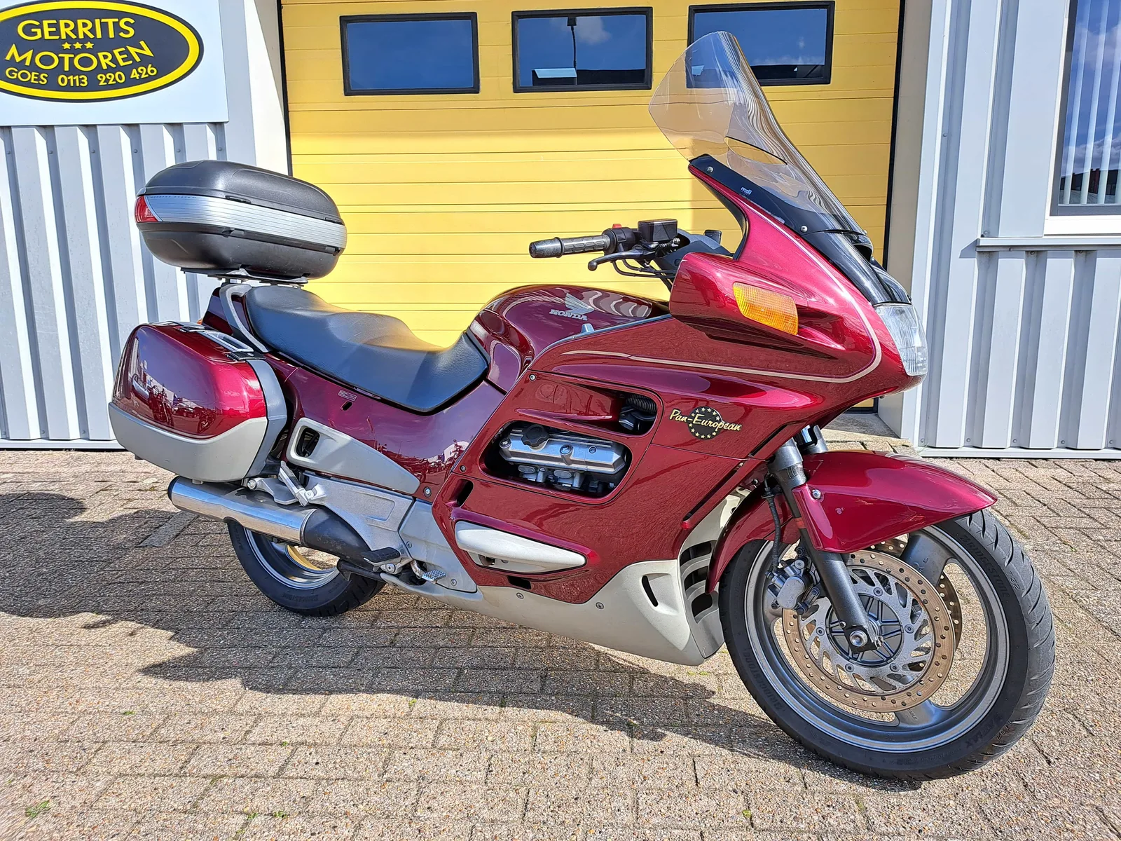Honda ST 1100 Pan European (1995) — foto 1