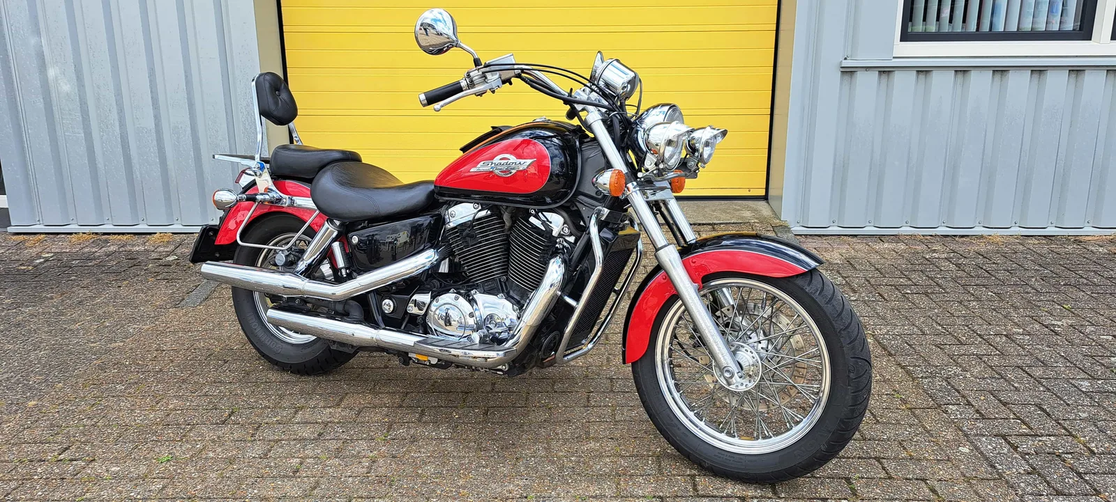 Honda VT 1100 (1995) — foto 1