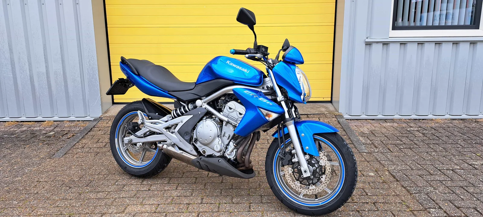 Kawasaki Er-6n (2009) — foto 1