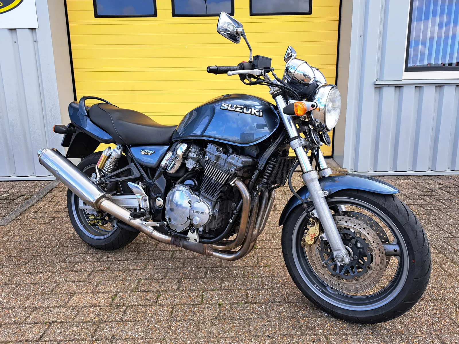 Suzuki GSX 1200 (2001) — foto 1