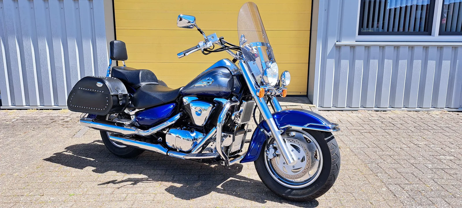 Suzuki VL 1500 Intruder (2002) — foto 1