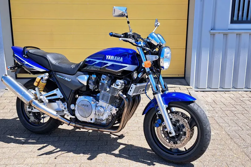 Yamaha XJR 1300 SP (2000)