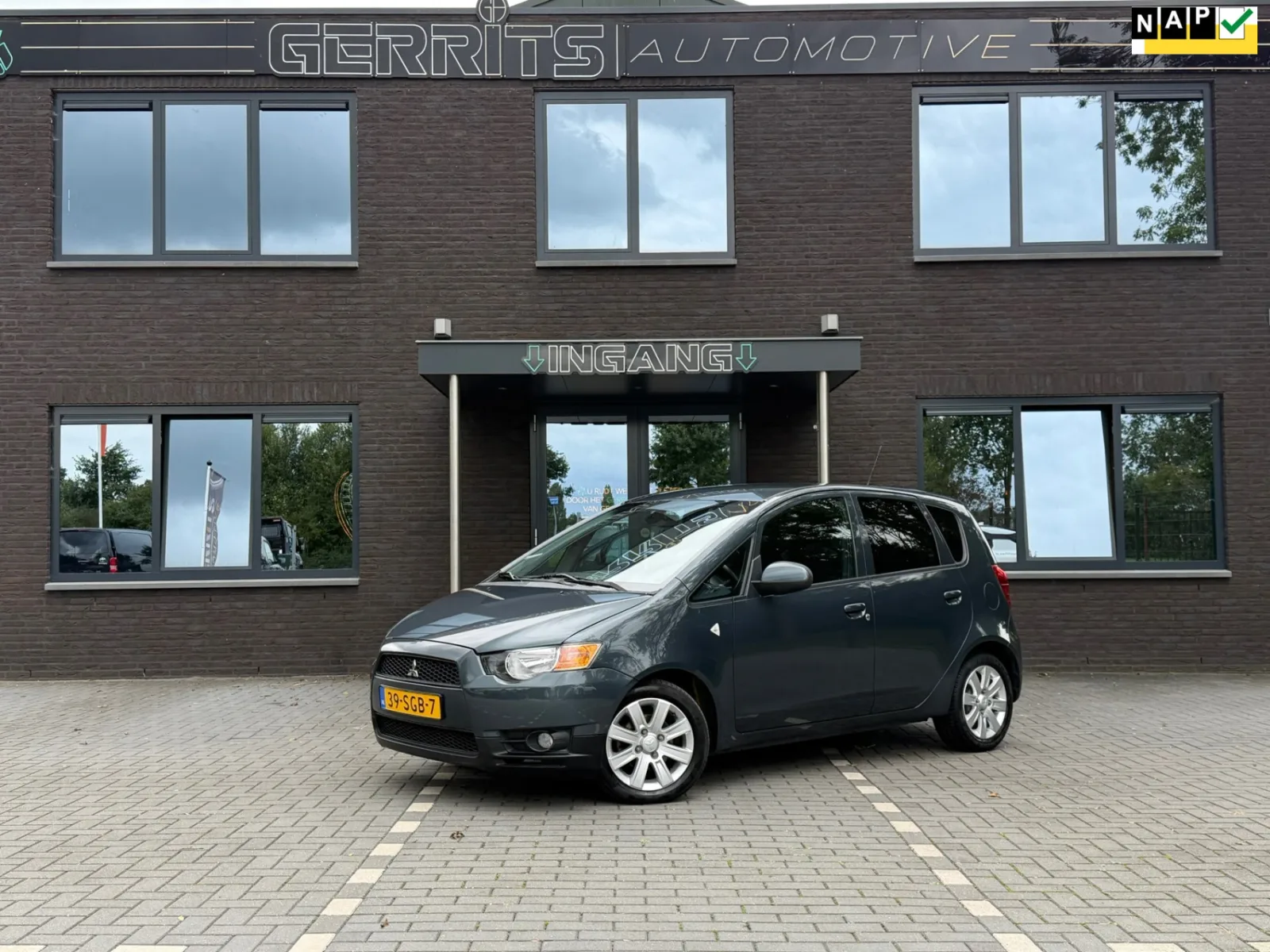 Mitsubishi Colt (2011) — foto 1