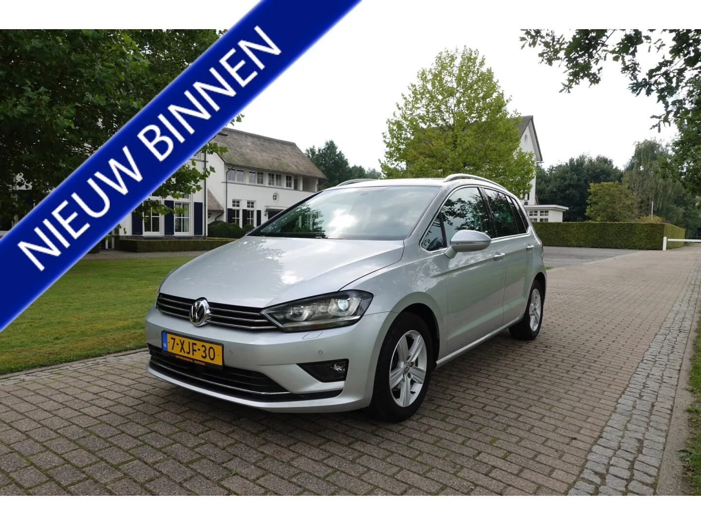 Volkswagen Golf Sportsvan (2014) — foto 1