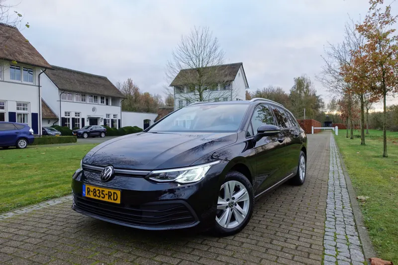 Volkswagen Golf (2022)