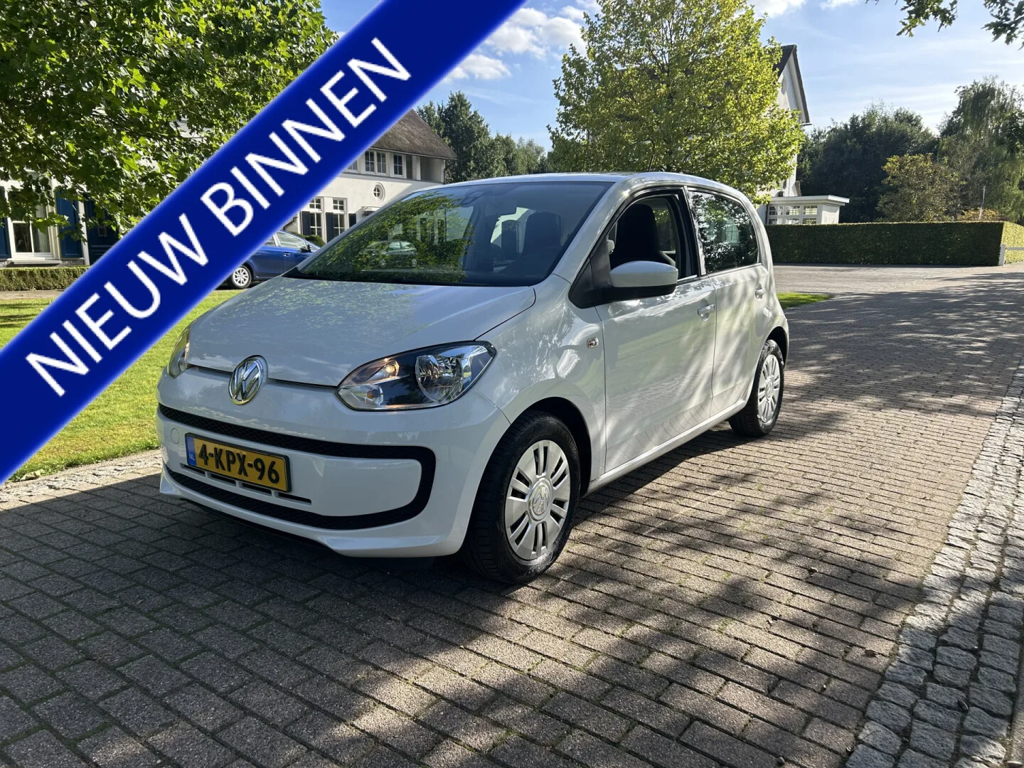 Volkswagen Up! (2013) — foto 1