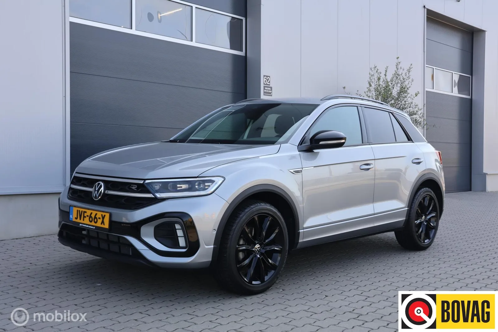 Volkswagen T-Roc (2024) — foto 1