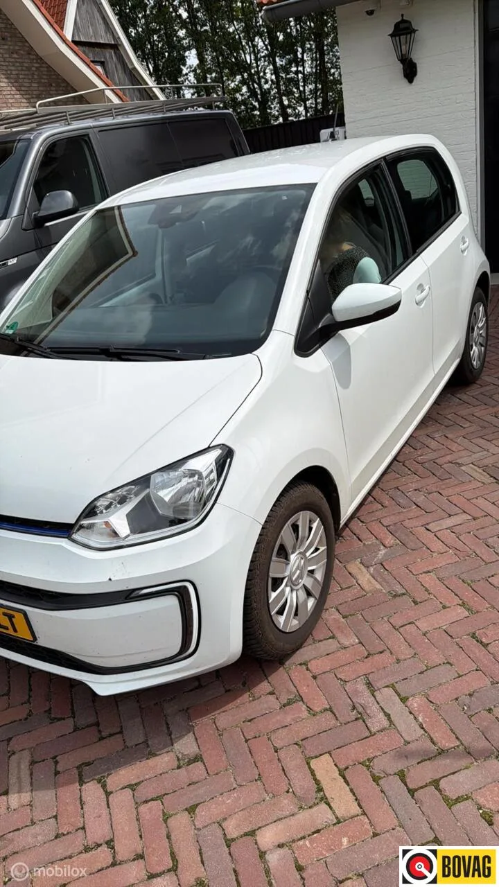 Volkswagen e-Up! (2021) — foto 1