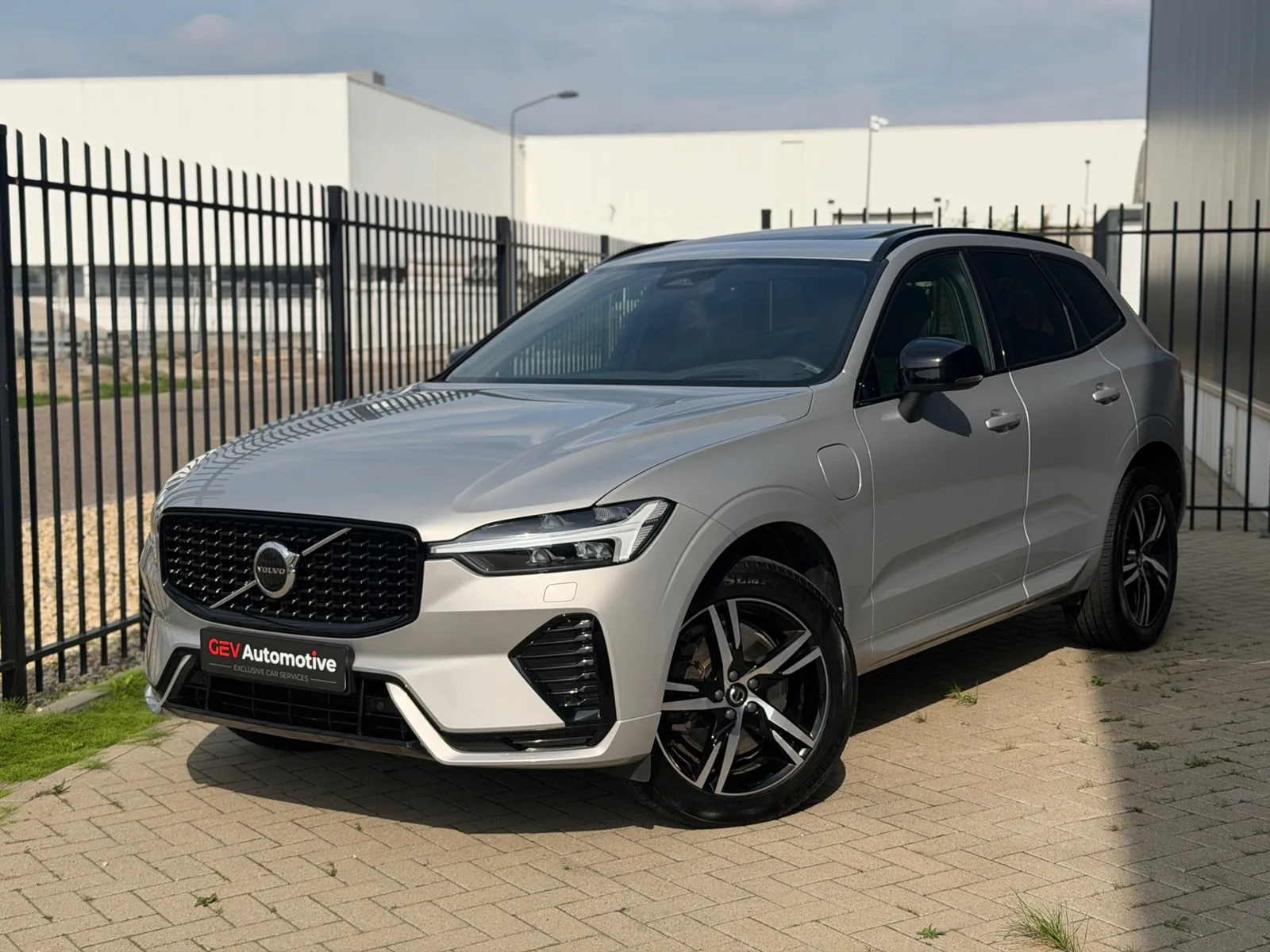 Volvo XC60 (2022) — foto 1