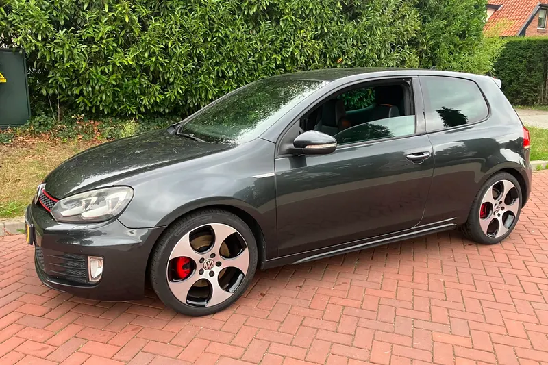 Volkswagen Golf (2010)