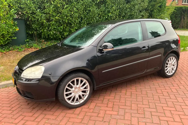 Volkswagen Golf (2004)