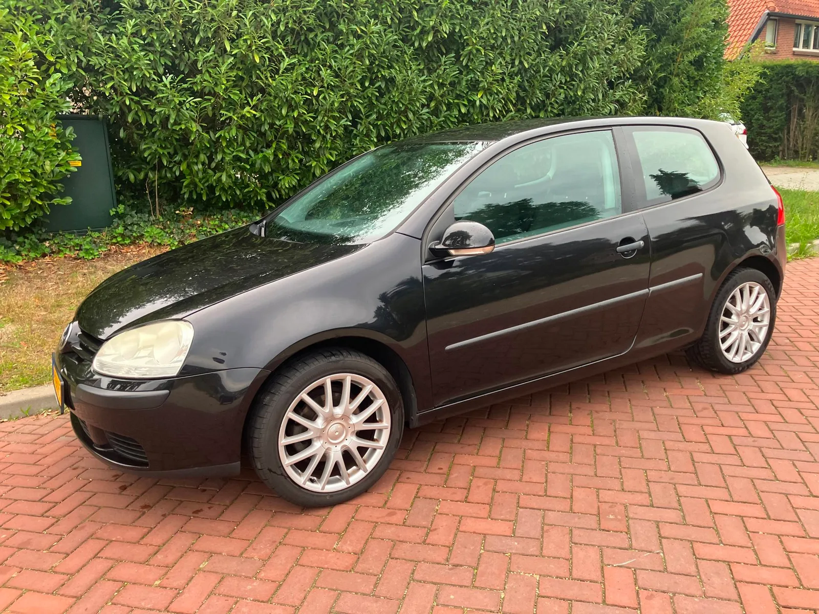 Volkswagen Golf (2004) — foto 1