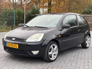 Ford Fiesta (2004) — foto 1