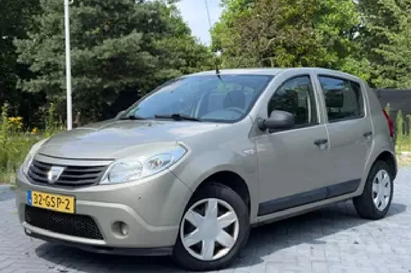 Dacia Sandero (2008)