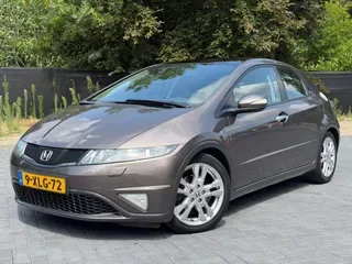 Honda Civic (2011) — foto 1