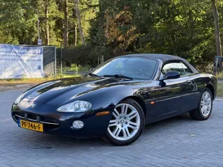 Jaguar XK8 (2002) — foto 1