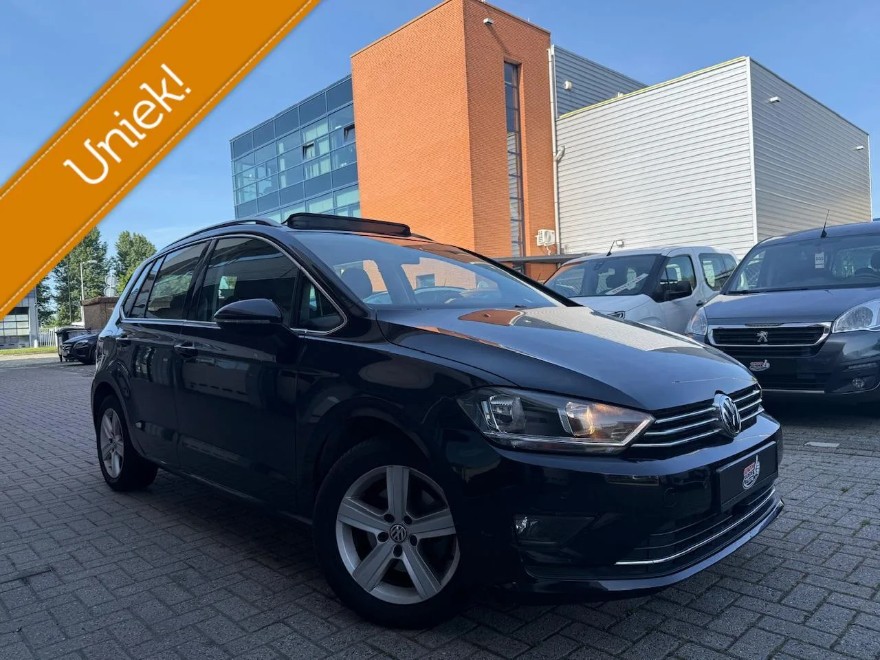 Volkswagen Golf Sportsvan (2015) — foto 1