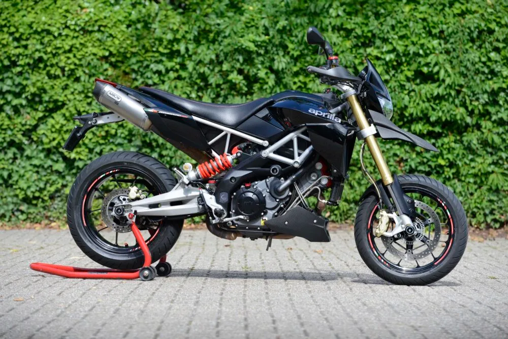 Aprilia Dorsoduro 1200 ATC (2011) — foto 1