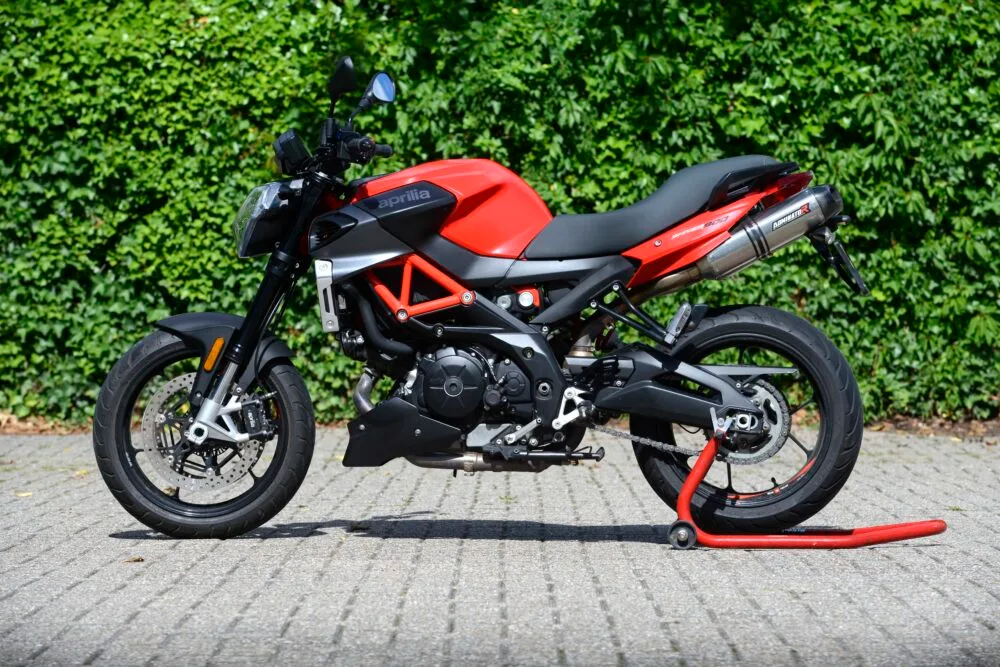 Aprilia Shiver 900 (2021) — foto 1