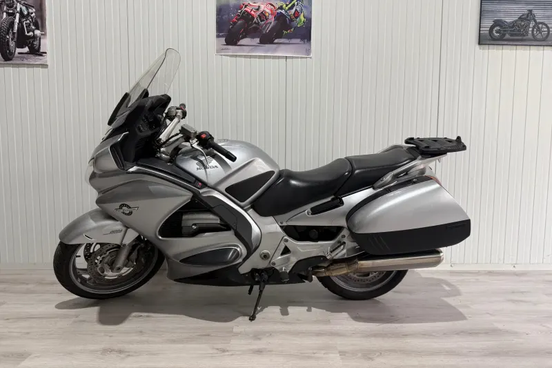 Honda ST 1300 PAN European (2000)