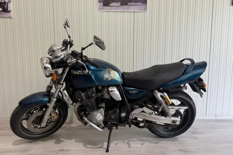 Suzuki GSX 1200 (1999)
