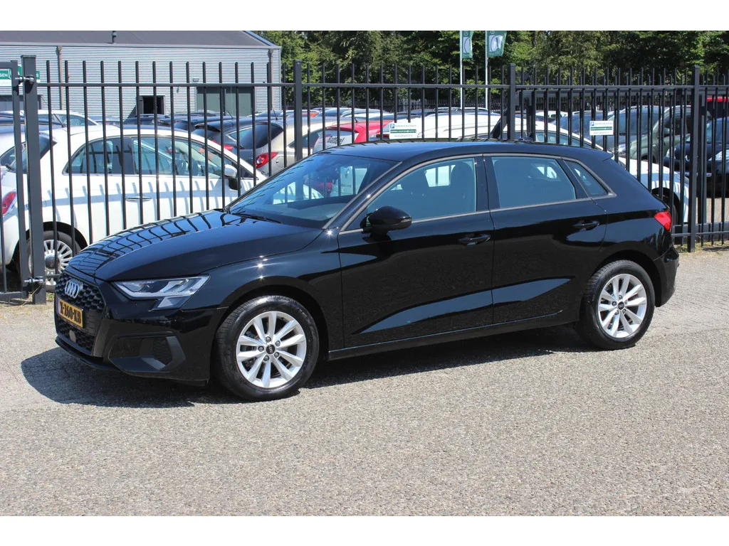 Audi A3 (2023) — foto 1