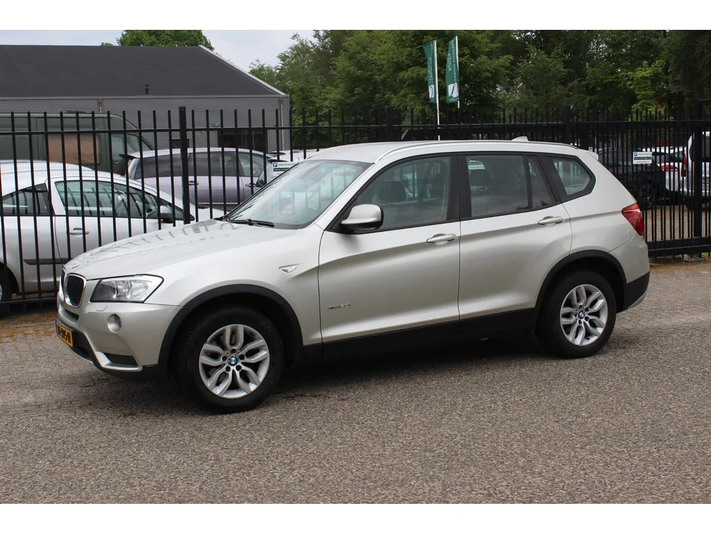 BMW X3 (2011) — foto 1