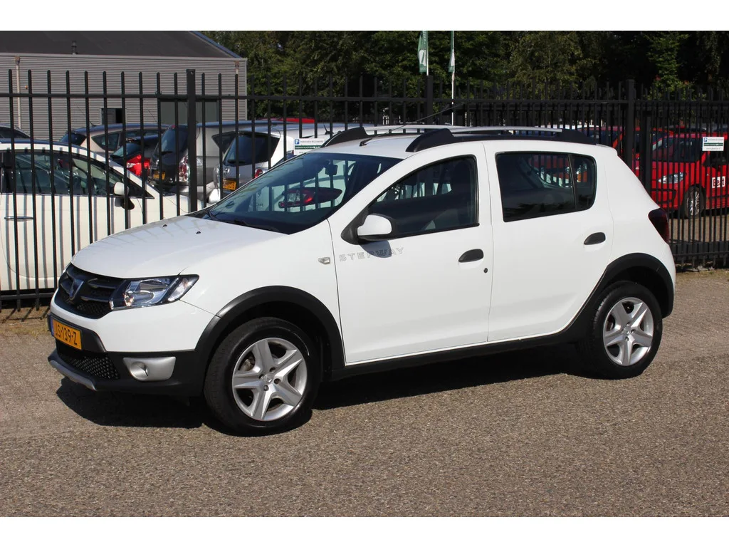 Dacia Sandero (2016) — foto 1