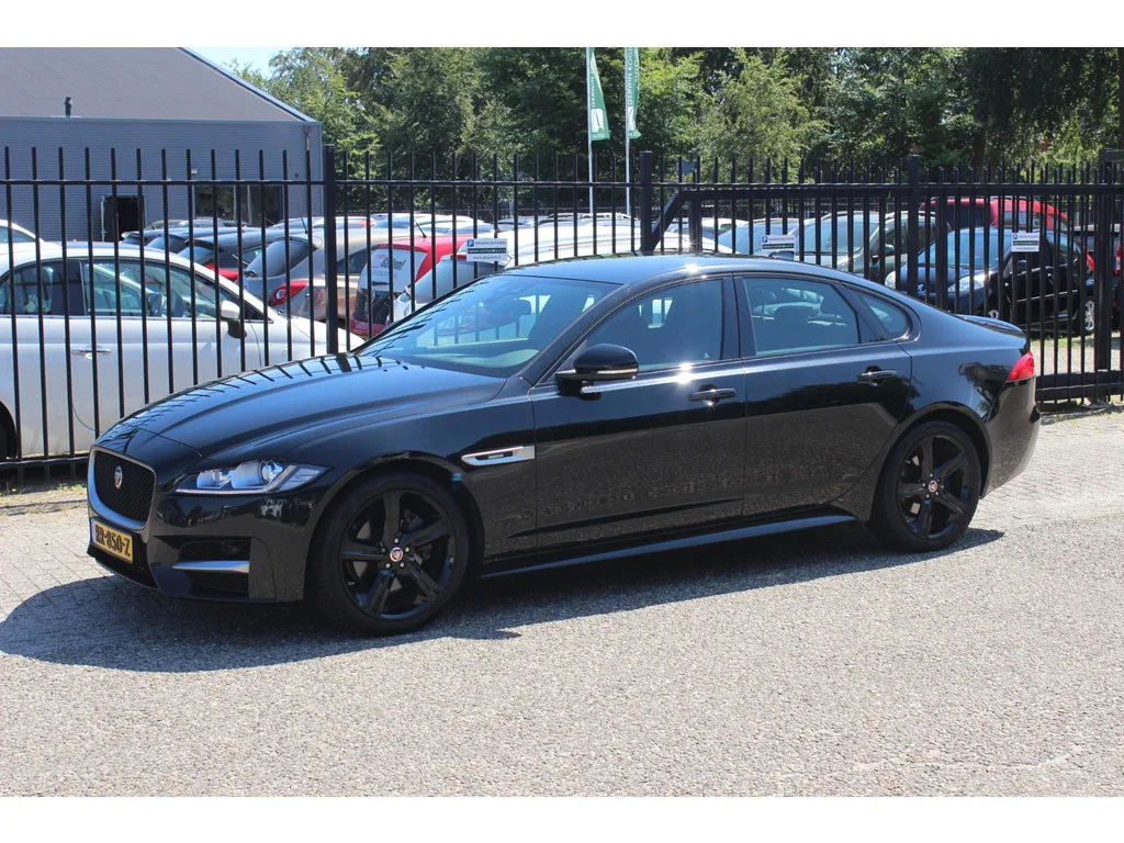 Jaguar XF (2018) — foto 1