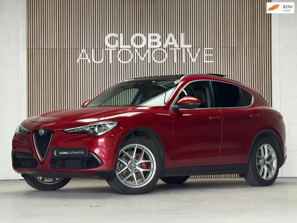 Alfa Romeo Stelvio (2017) — foto 1