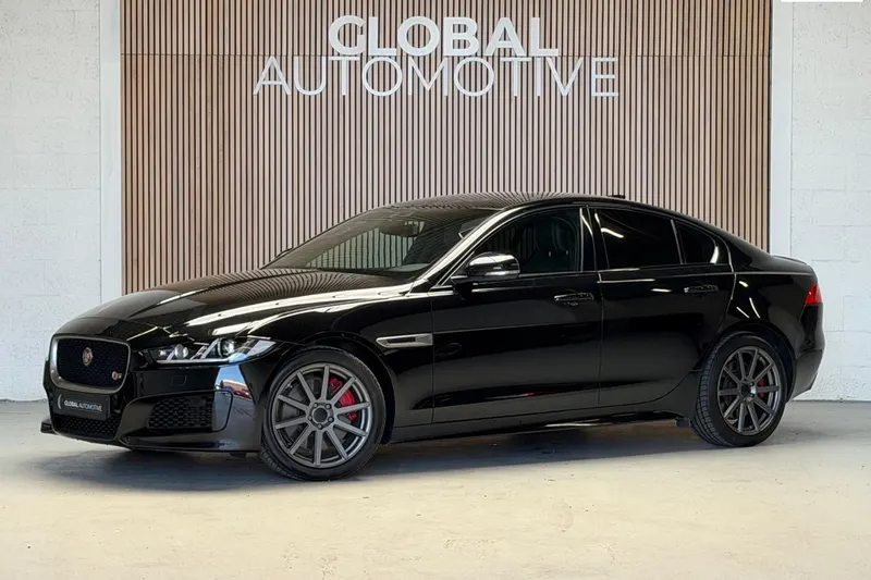 Jaguar XE (2016)