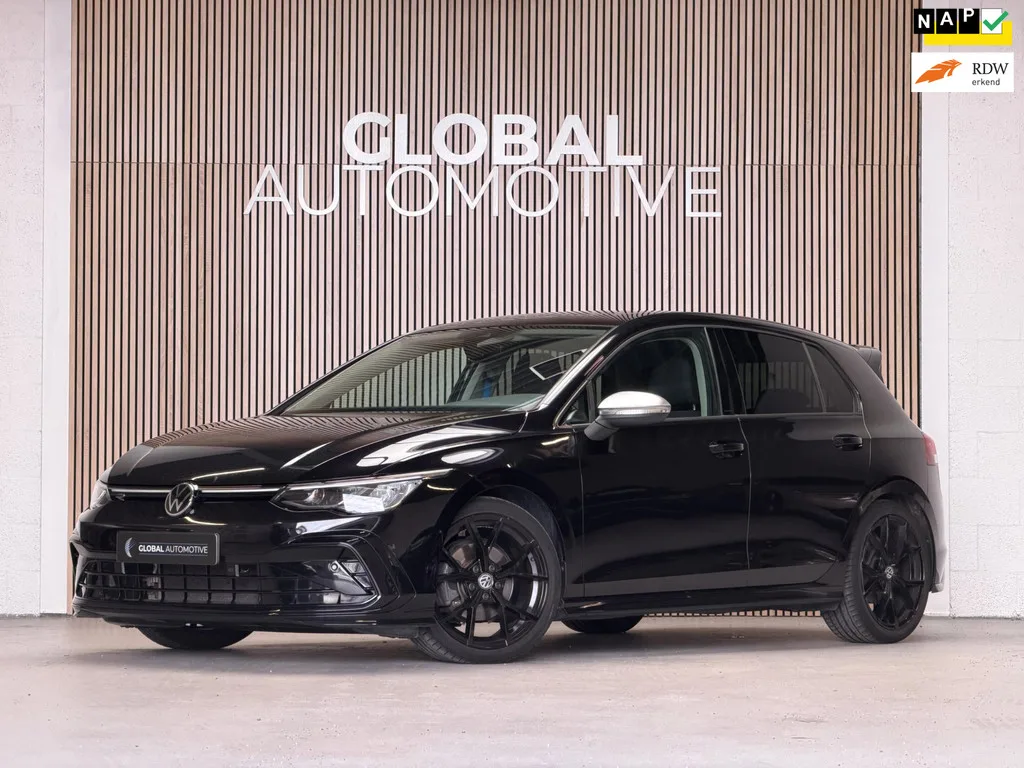 Volkswagen Golf (2021) — foto 1