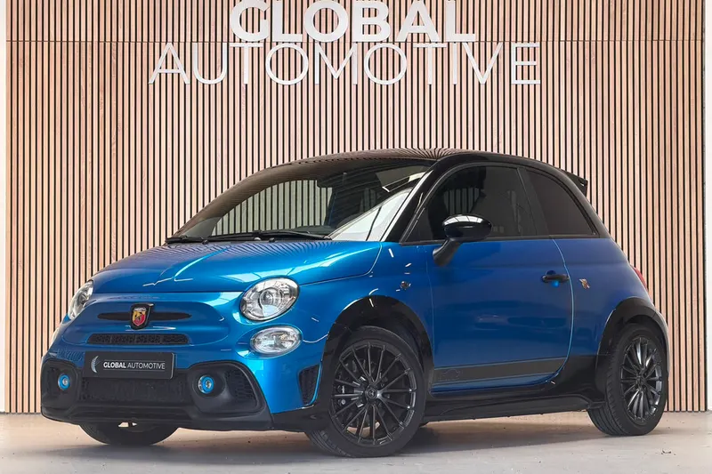 Abarth 695 (2022)