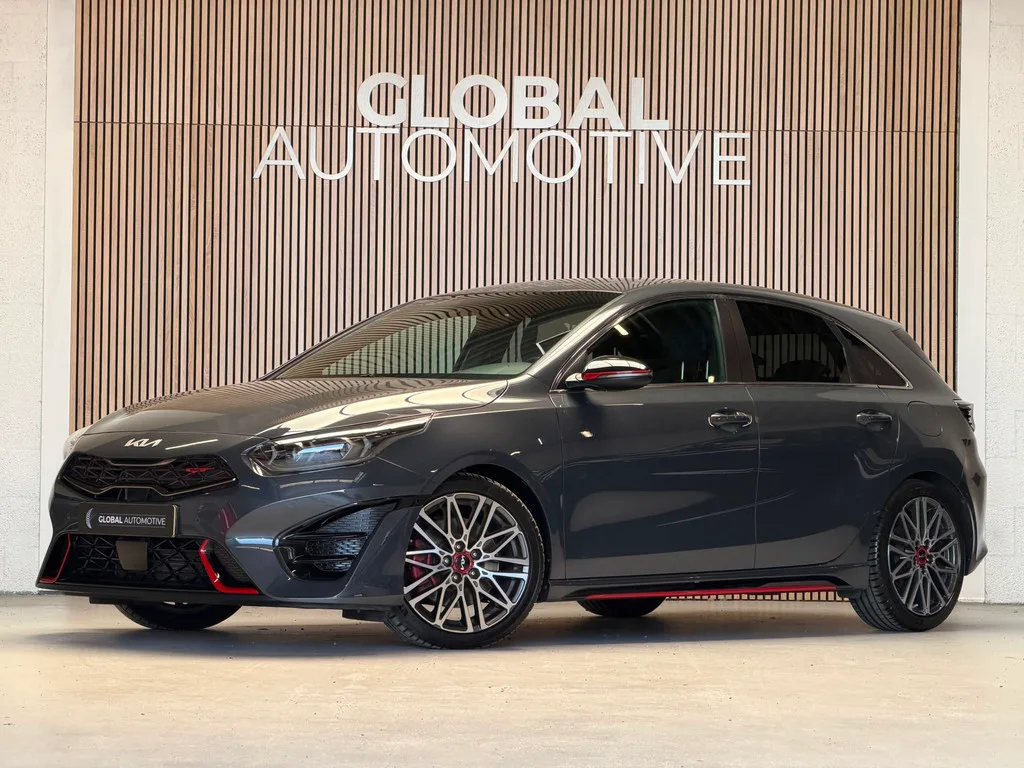 Kia Ceed (2023) — foto 1