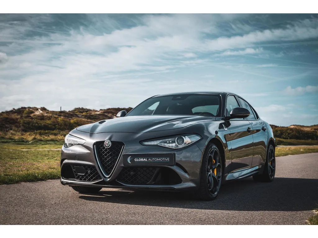 Alfa Romeo Giulia (2018) — foto 1