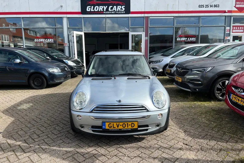 MINI One (2004)