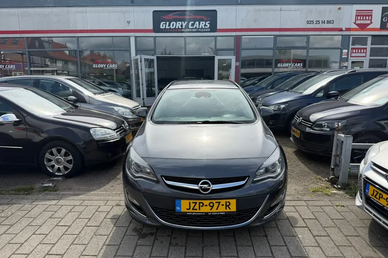 Opel Astra (2012)