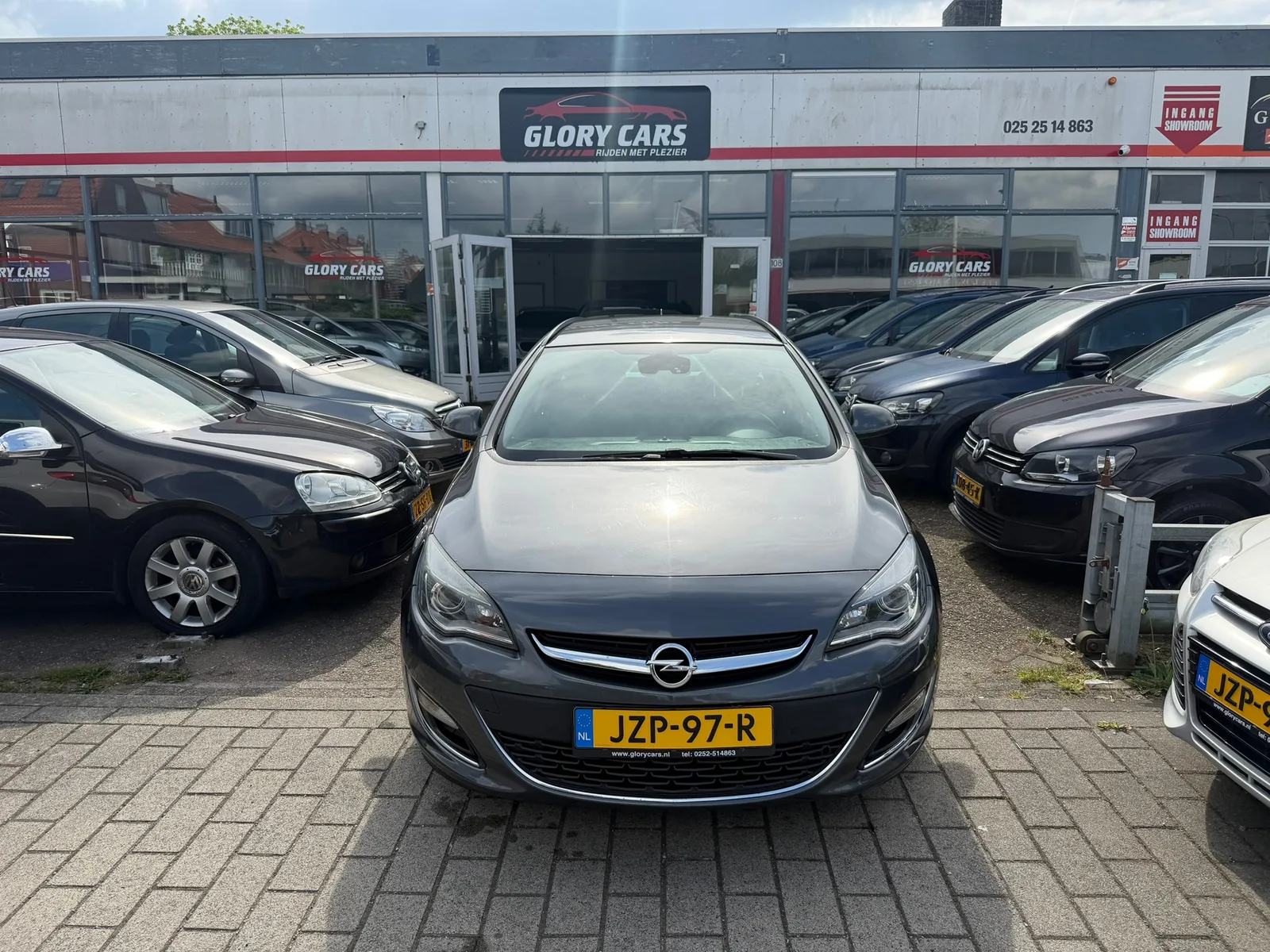 Opel Astra (2012) — foto 1