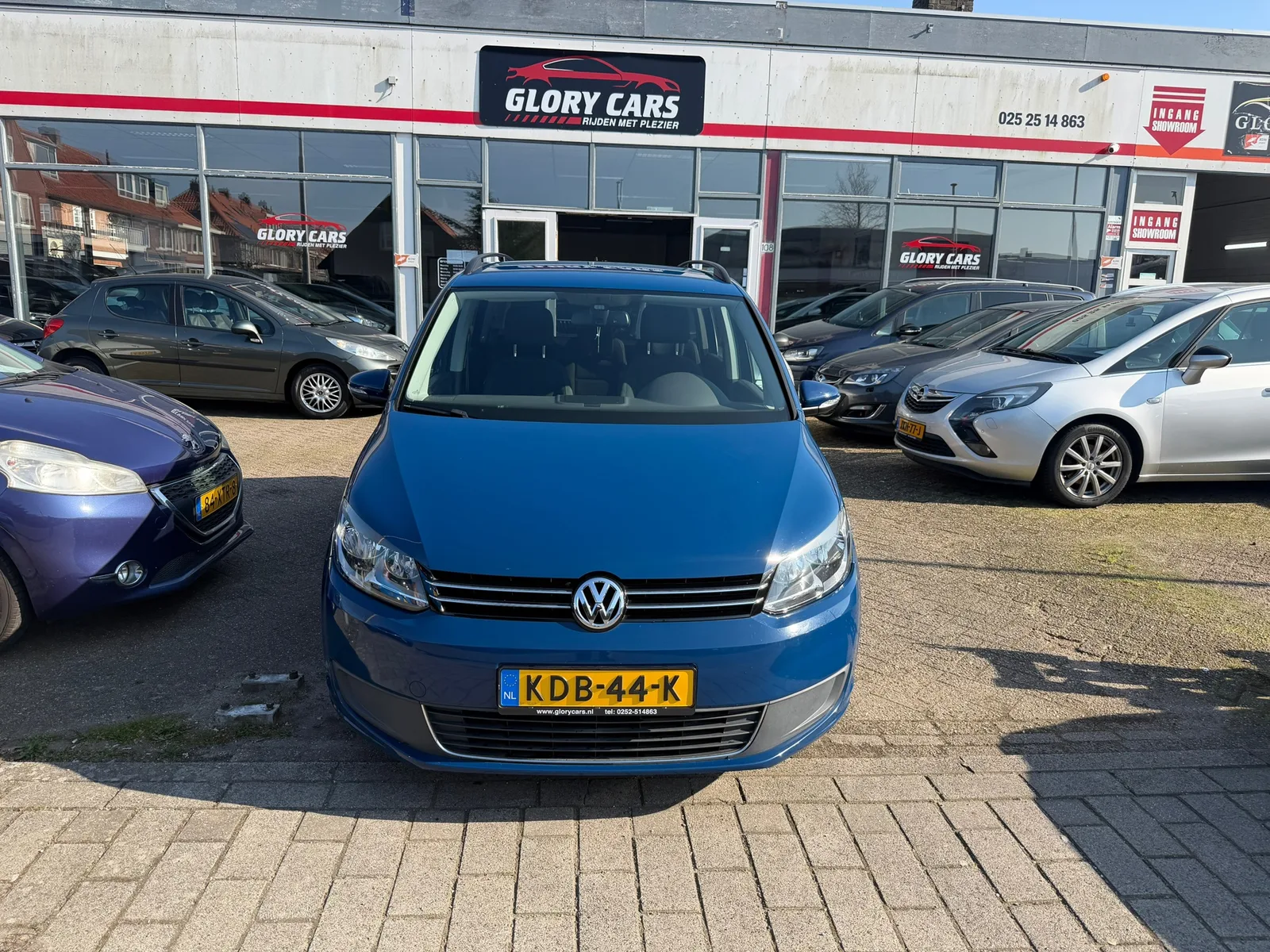 Volkswagen Touran (2012) — foto 1
