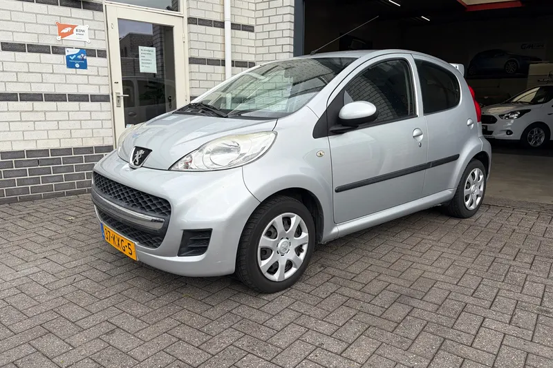 Peugeot 107 (2010)