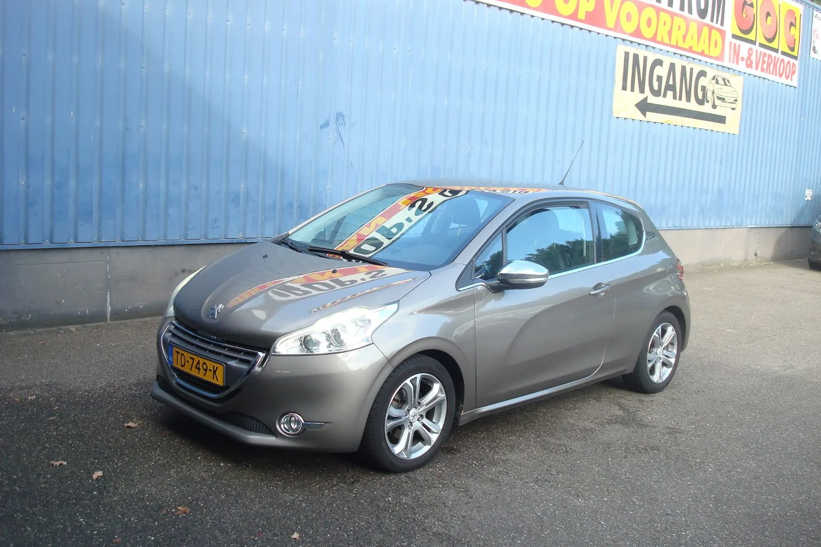 Peugeot 208 (2012) — foto 1