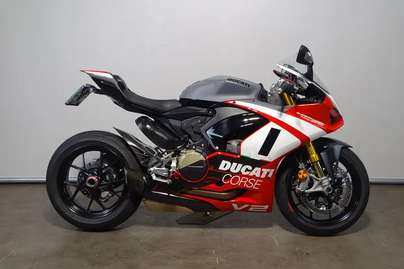 Ducati Panigale V2 (2025)