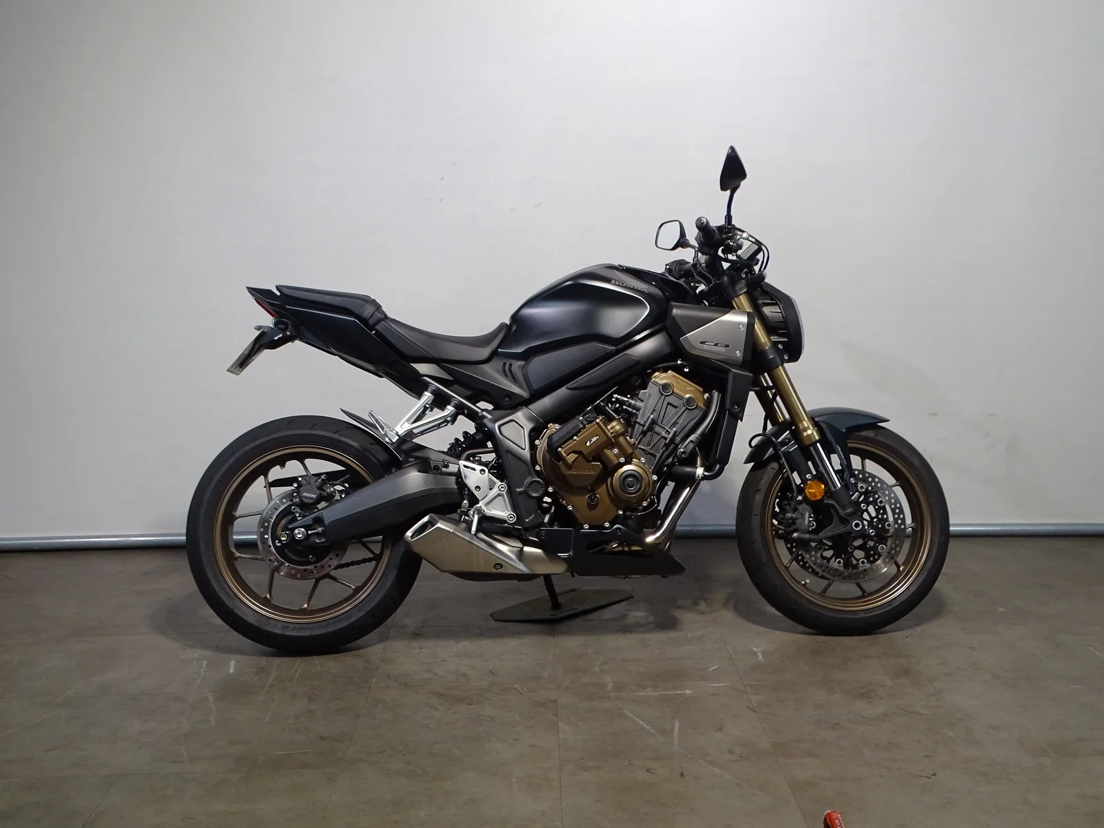 Honda CB650R (2024) — foto 1