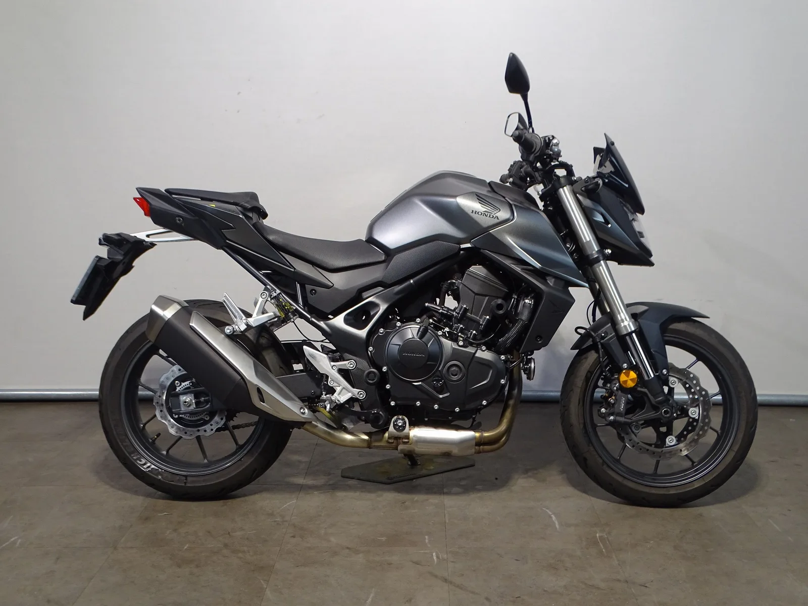 Honda CB 750 Hornet (2024) — foto 1