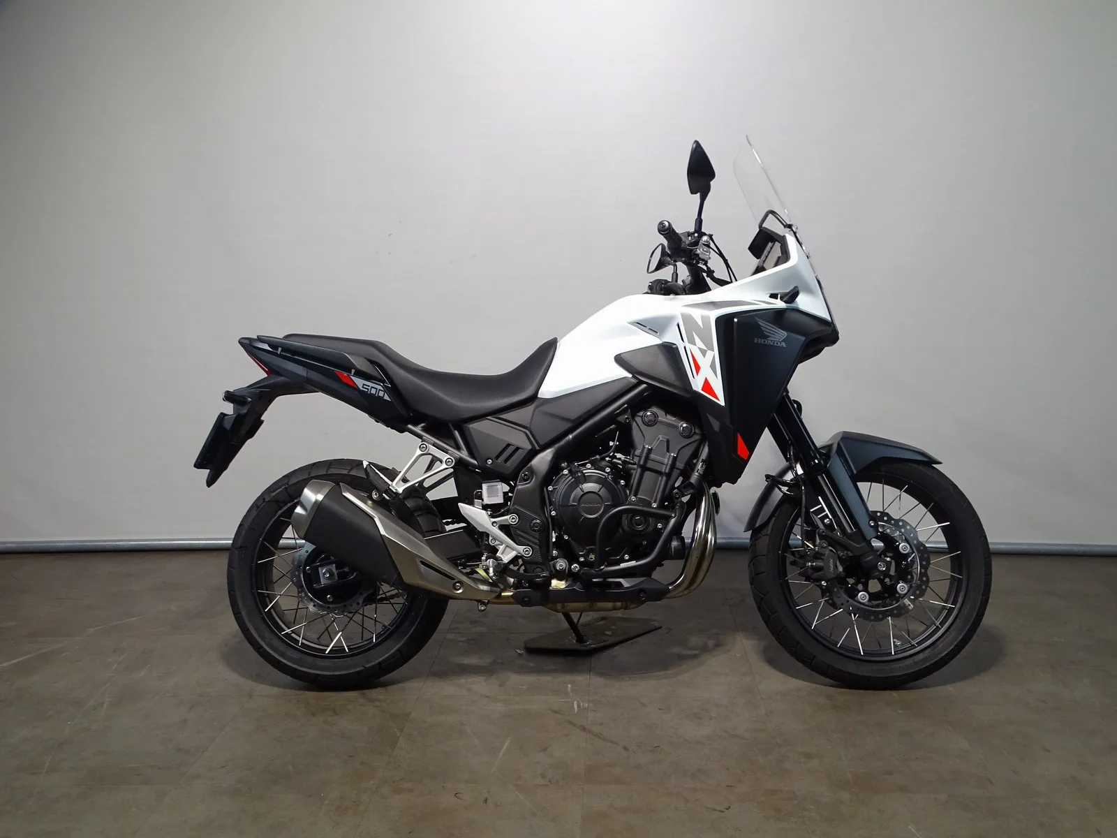 Honda NX 500 (2025) — foto 1