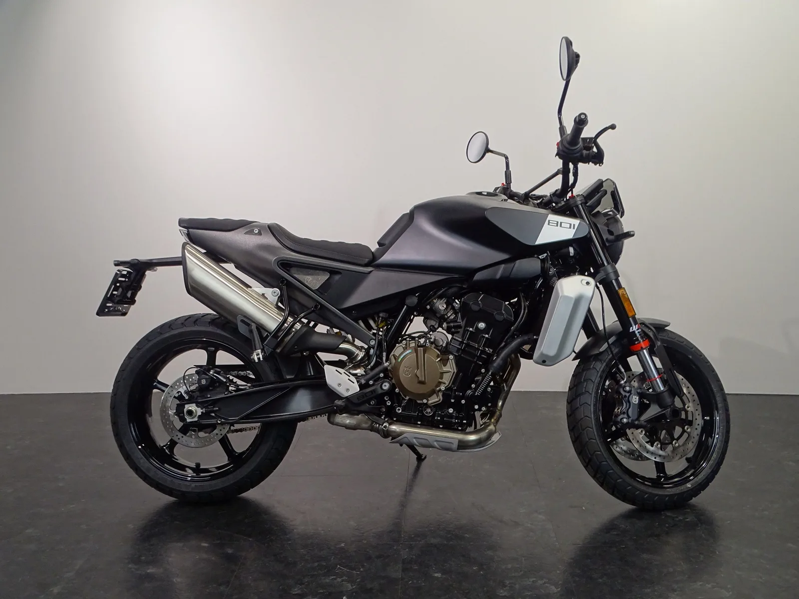 Husqvarna Svartpilen 801 (2026) — foto 1